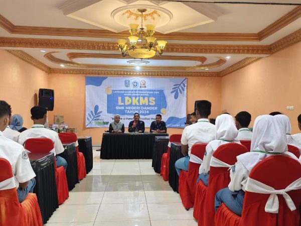 Latihan Dasar Kepemimpinan Siswa (LDKS)