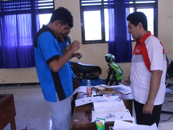 Teknik dan Bisnis Sepeda Motor