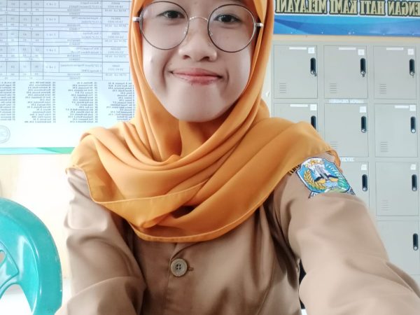 Putri Intan Nuraini, S.Pd