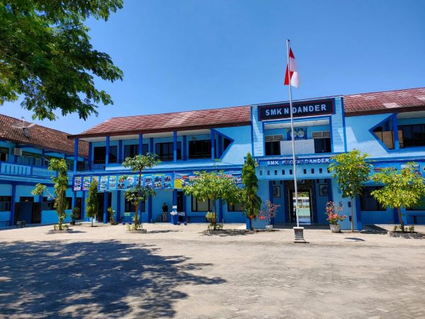 LAUNCHING WEBSITE SMKN DANDER